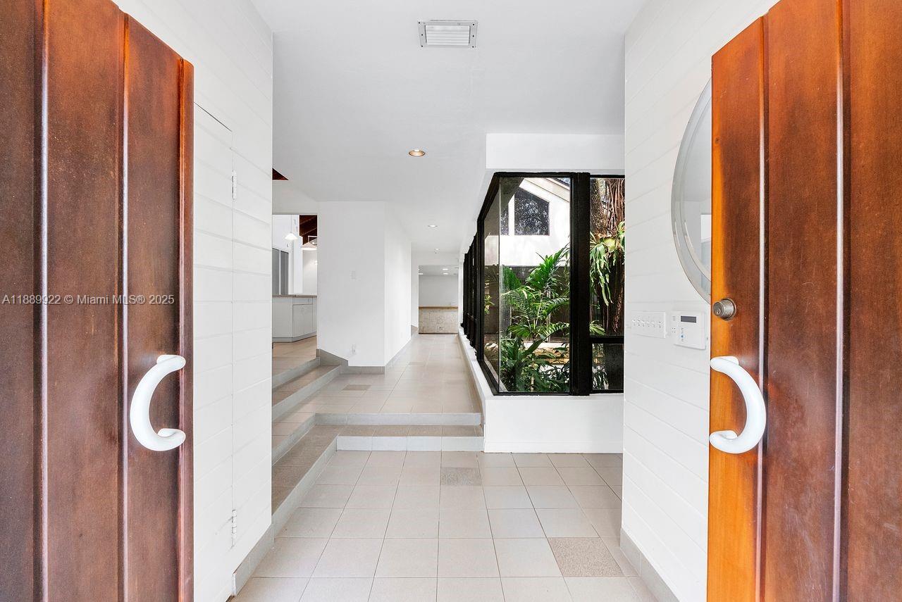View photos, virtual tours, details... 7605 SW 160th Ter