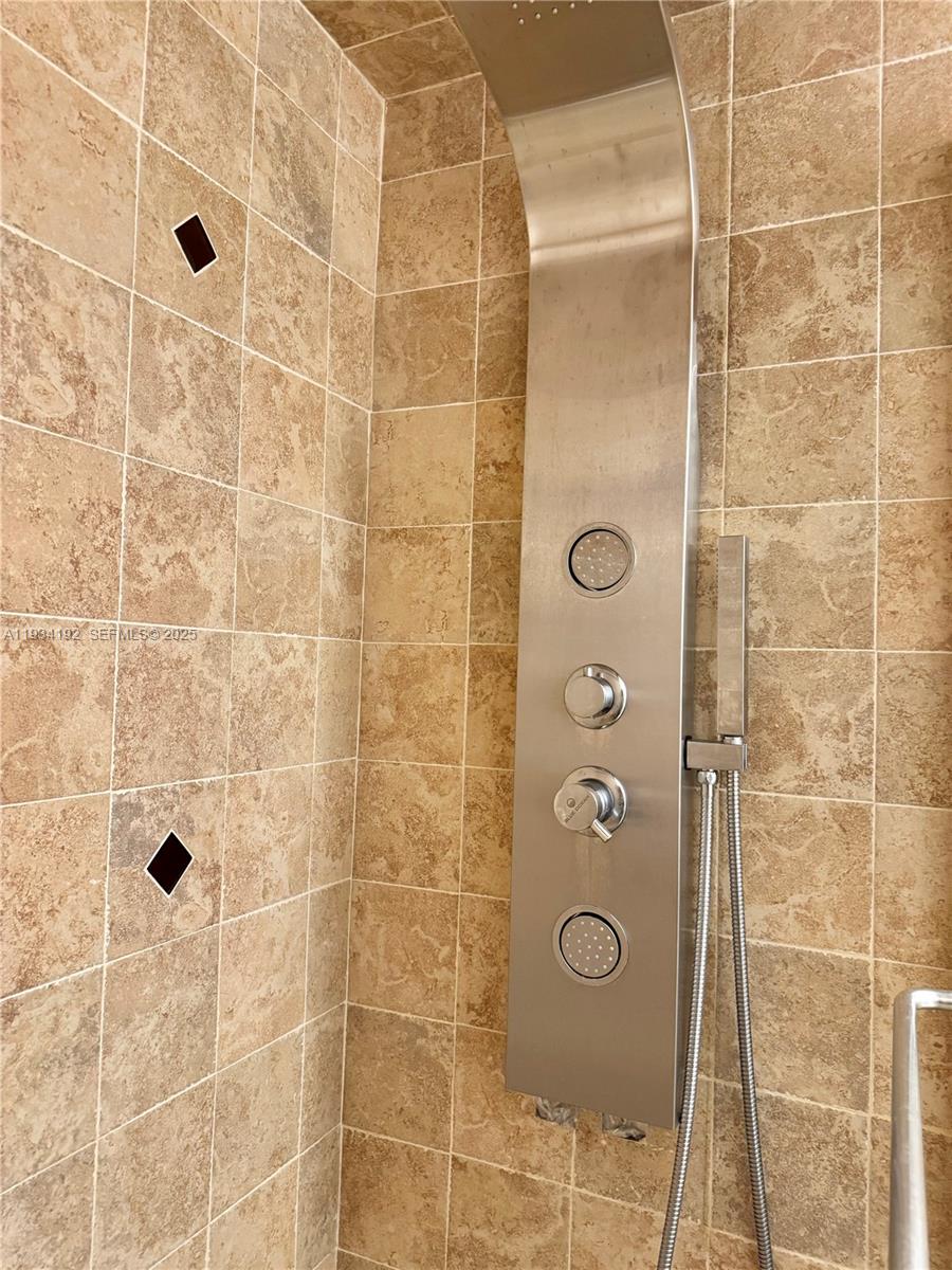 BERKELEY DIPLOMAT CO-OP - Residential