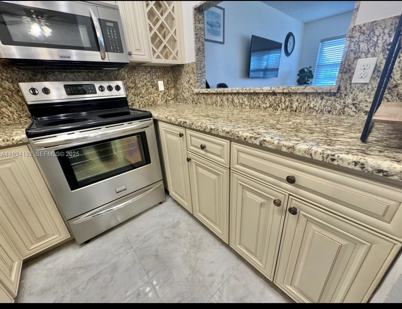 BERKELEY DIPLOMAT CO-OP - Residential