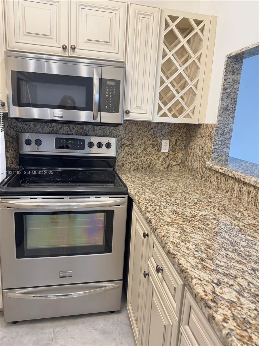 BERKELEY DIPLOMAT CO-OP - Residential