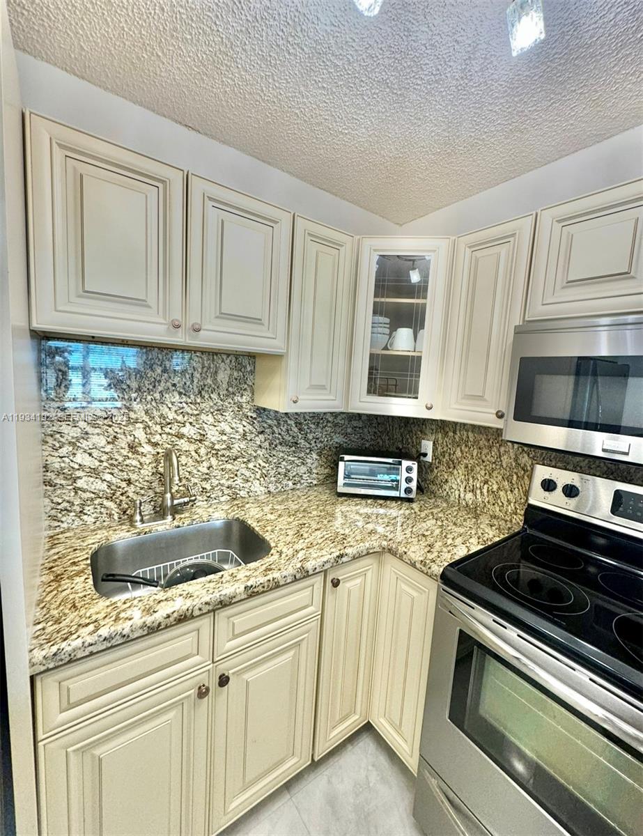 BERKELEY DIPLOMAT CO-OP - Residential