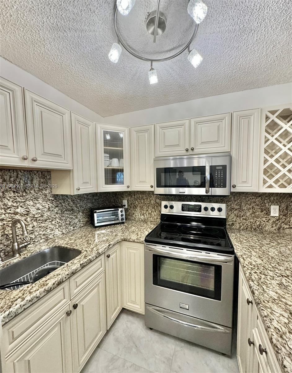 BERKELEY DIPLOMAT CO-OP - Residential