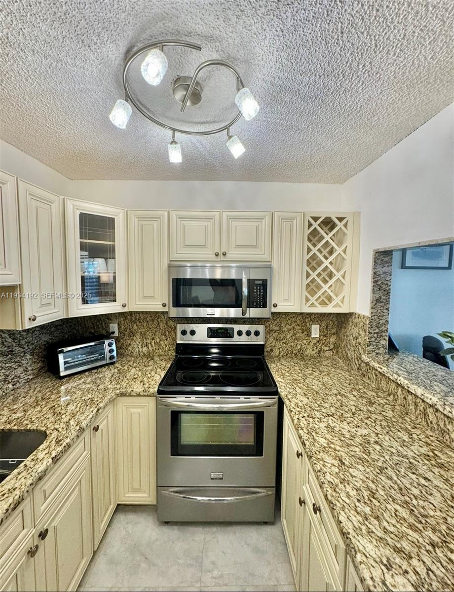 BERKELEY DIPLOMAT CO-OP - Residential