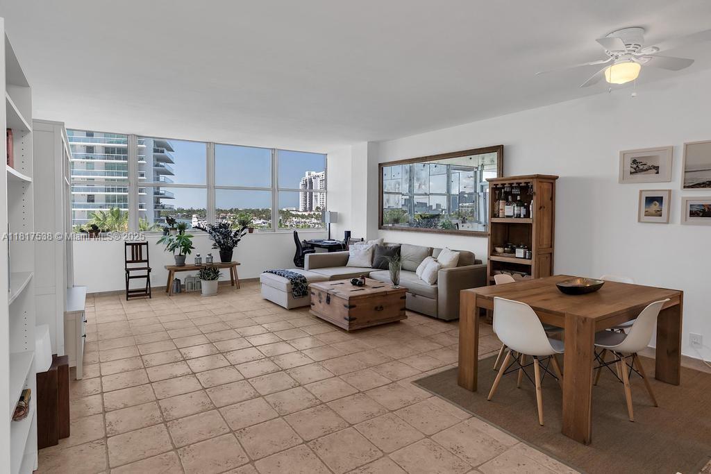20 Island Ave 605