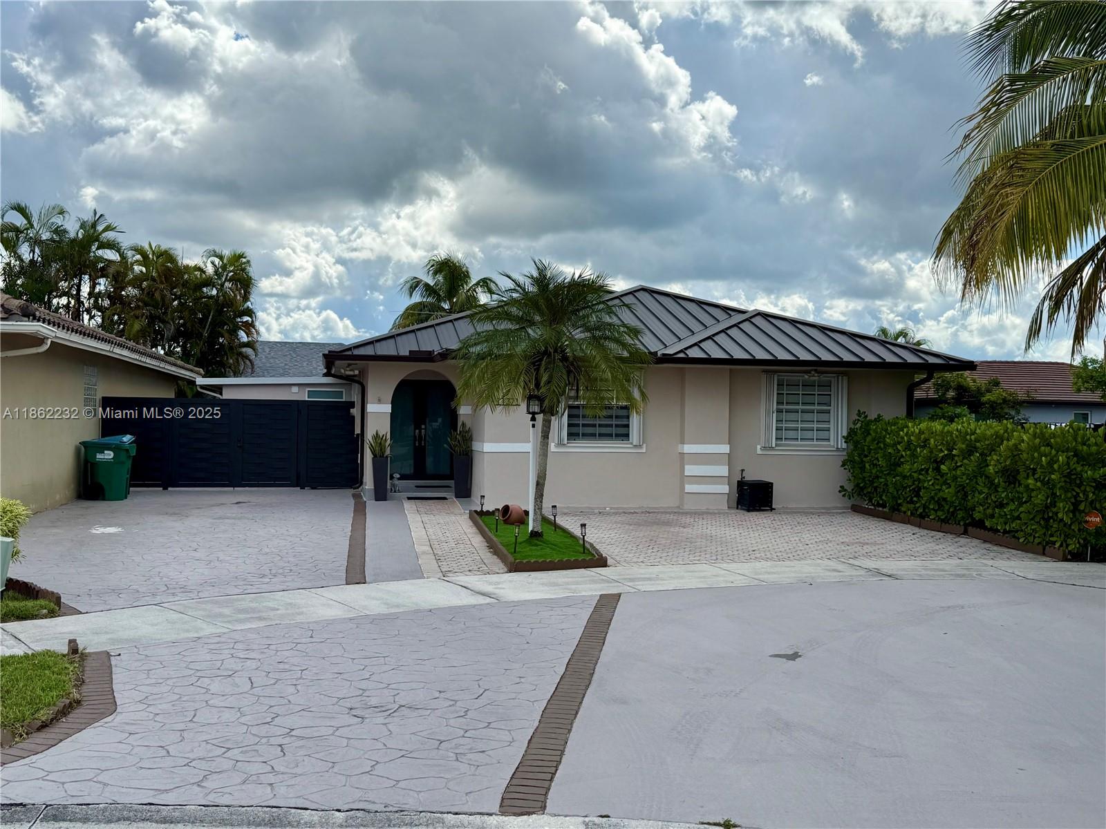 NATALIE HOMES - Residential