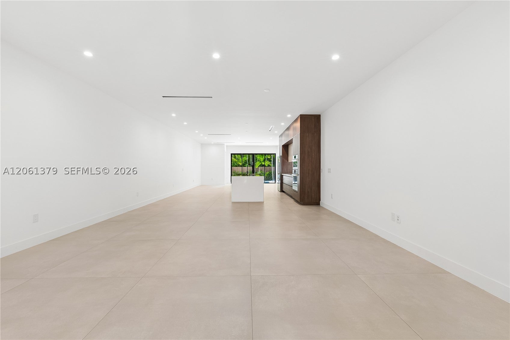 3352 SW 28th Ter