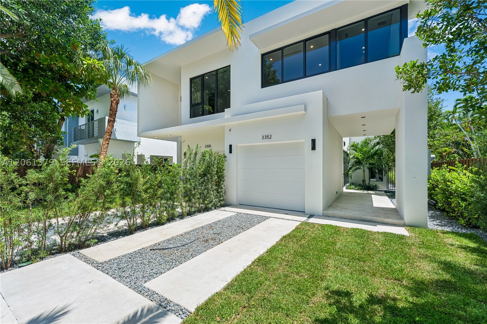 3352 SW 28th Ter