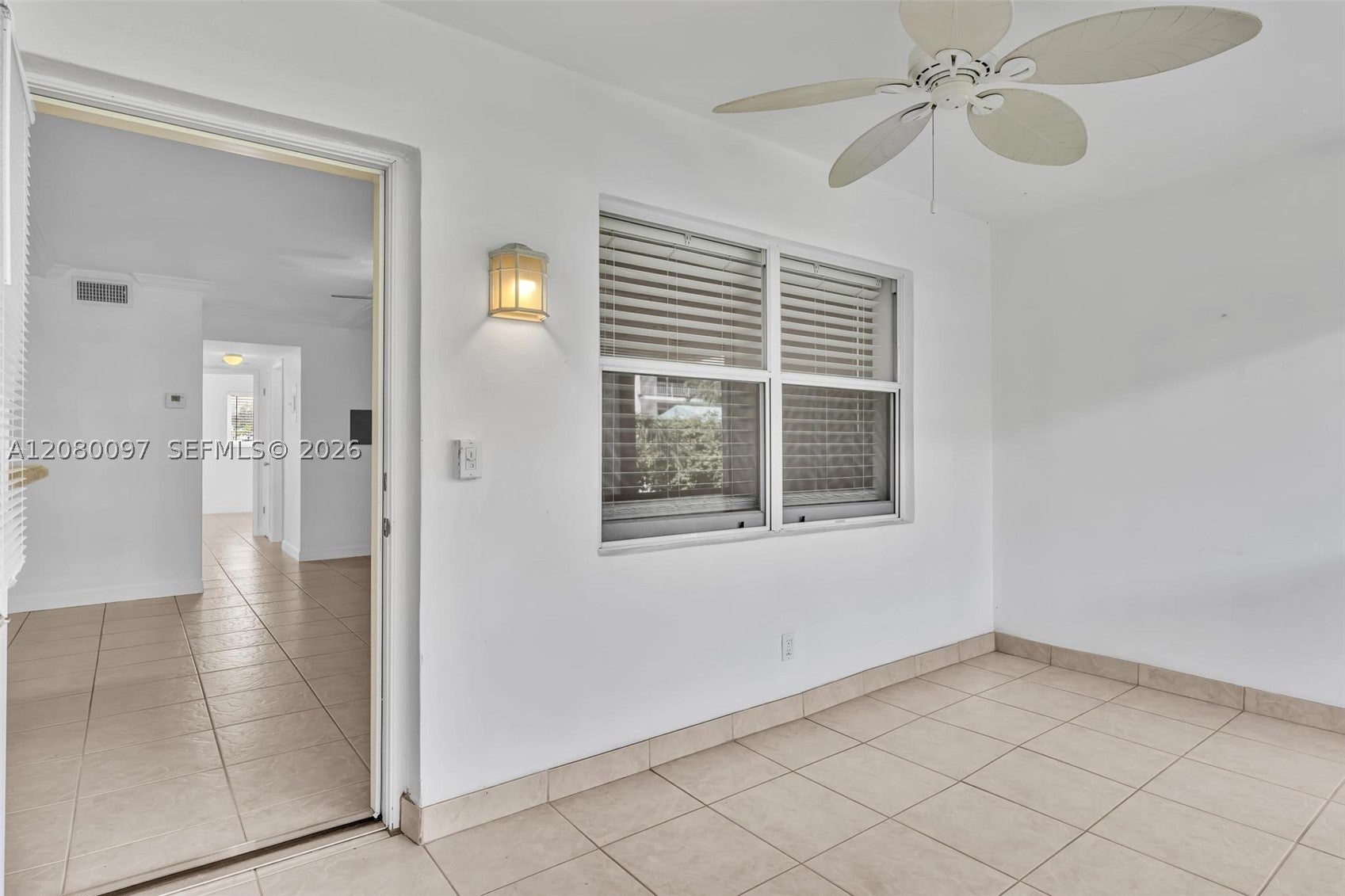 580 Egret Dr 102
