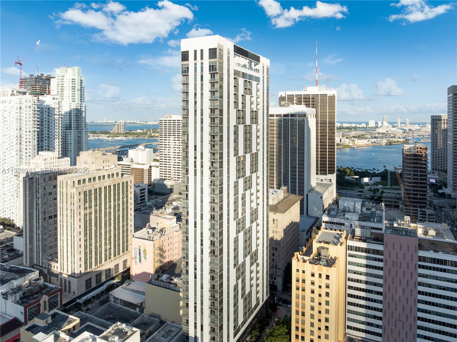 CENTRO CONDO - Residential Lease