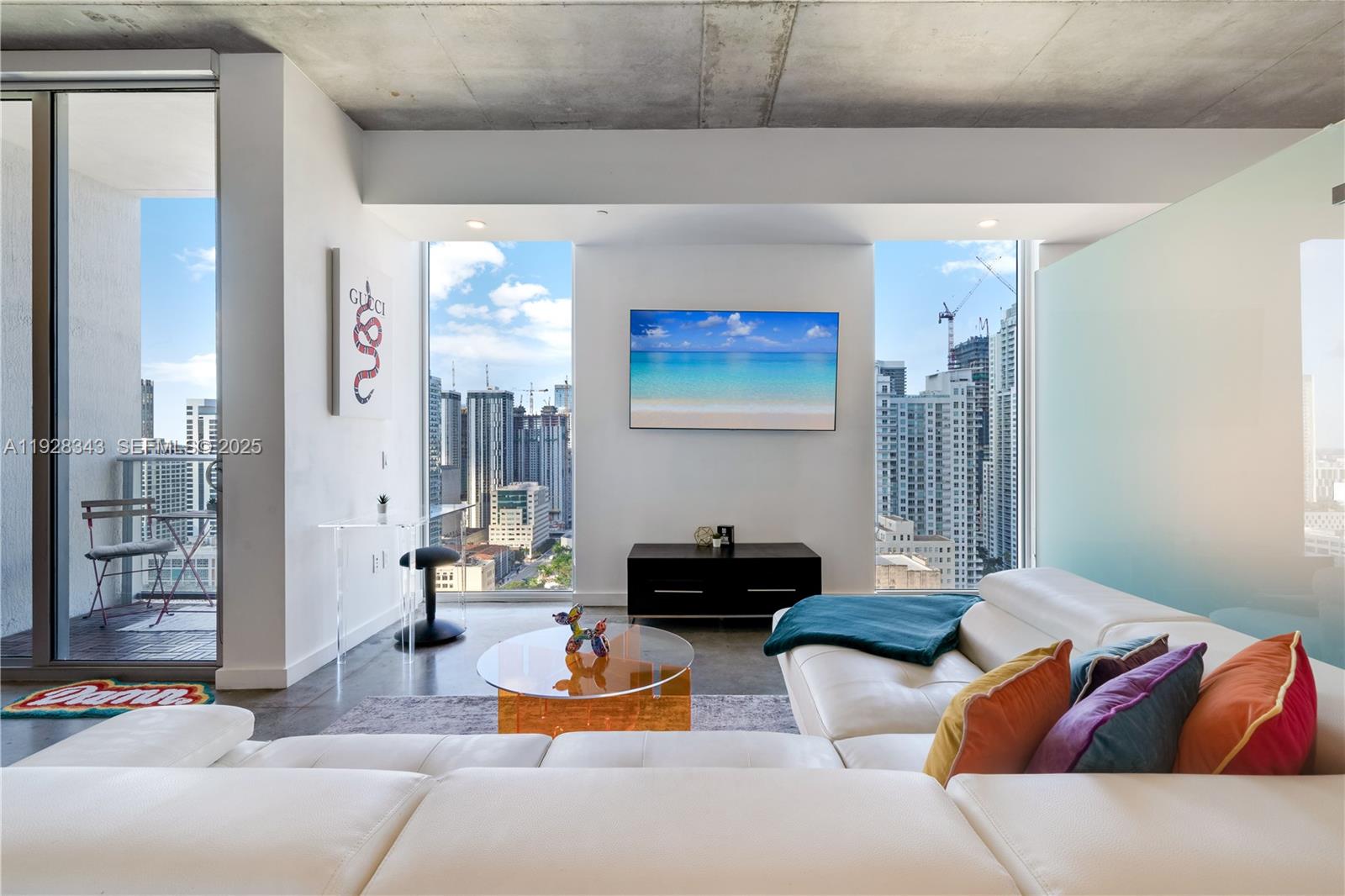 CENTRO CONDO - Residential Lease