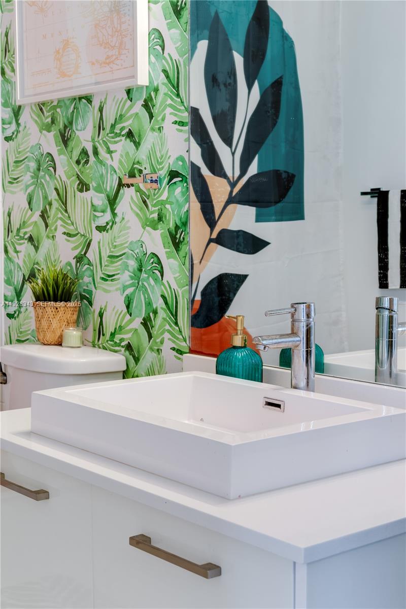 CENTRO CONDO - Residential Lease