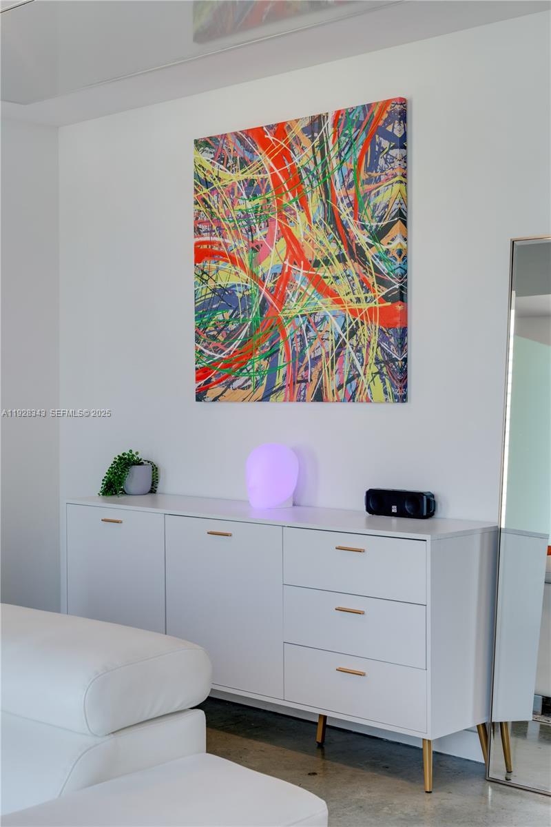 CENTRO CONDO - Residential Lease