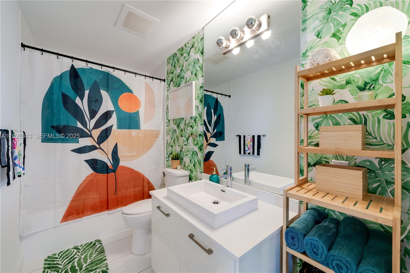 CENTRO CONDO - Residential Lease