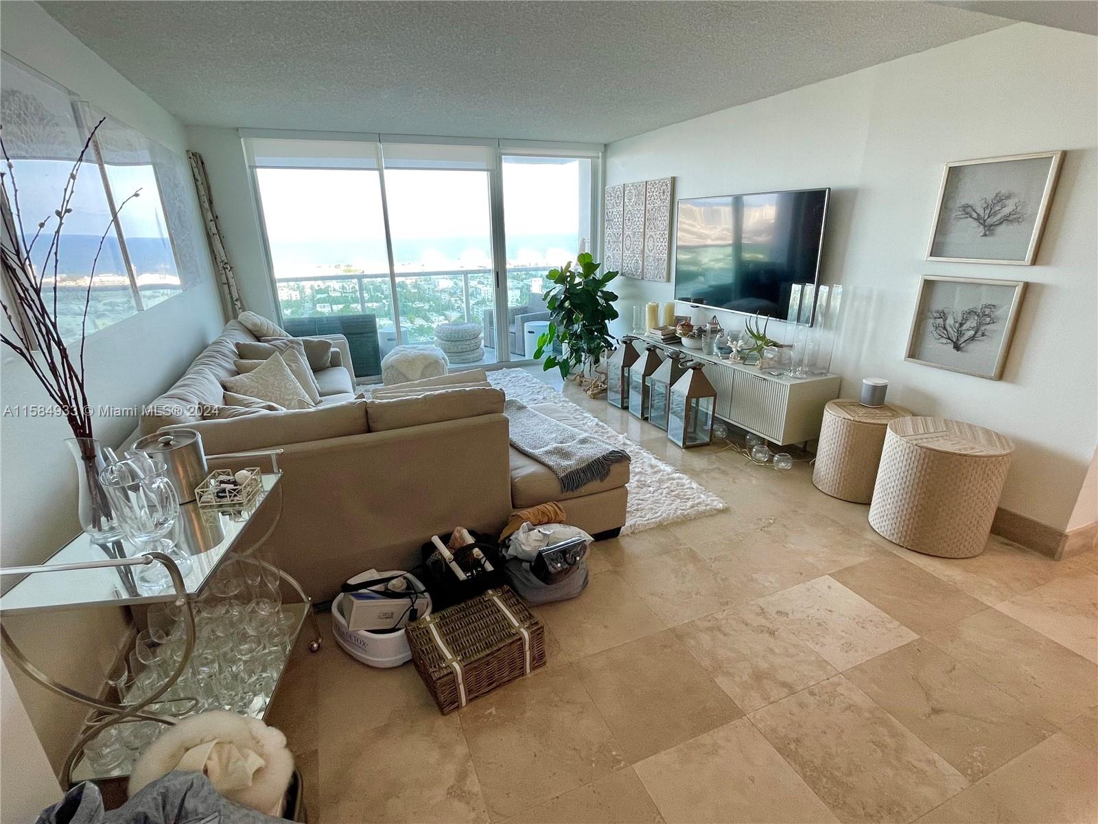 Rental Property at 650 West Ave 3006, Miami Beach, Miami-Dade County, Florida - Bedrooms: 1 
Bathrooms: 1  - $3,550 MO.