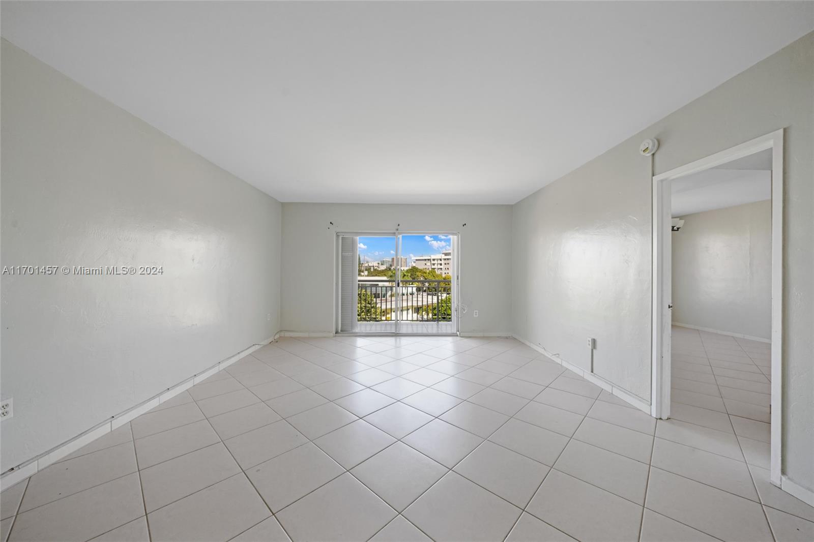 9270 W Bay Harbor Dr 5D