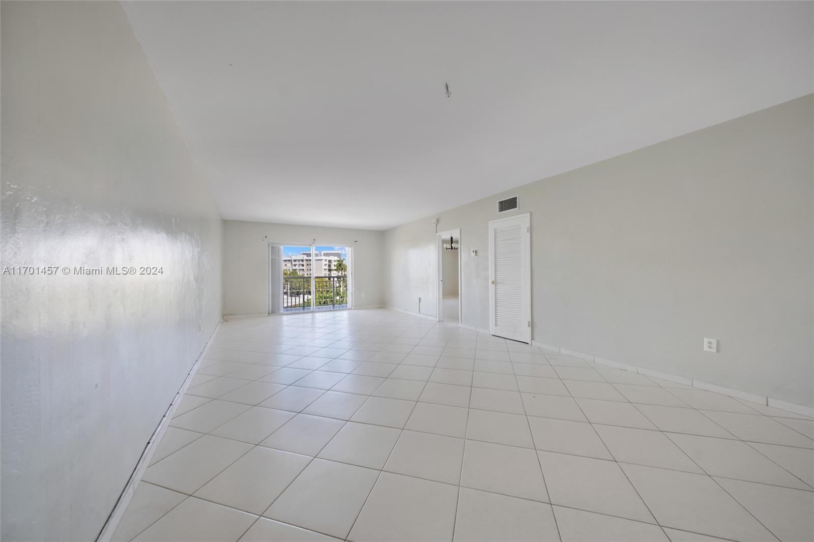 9270 W Bay Harbor Dr 5D