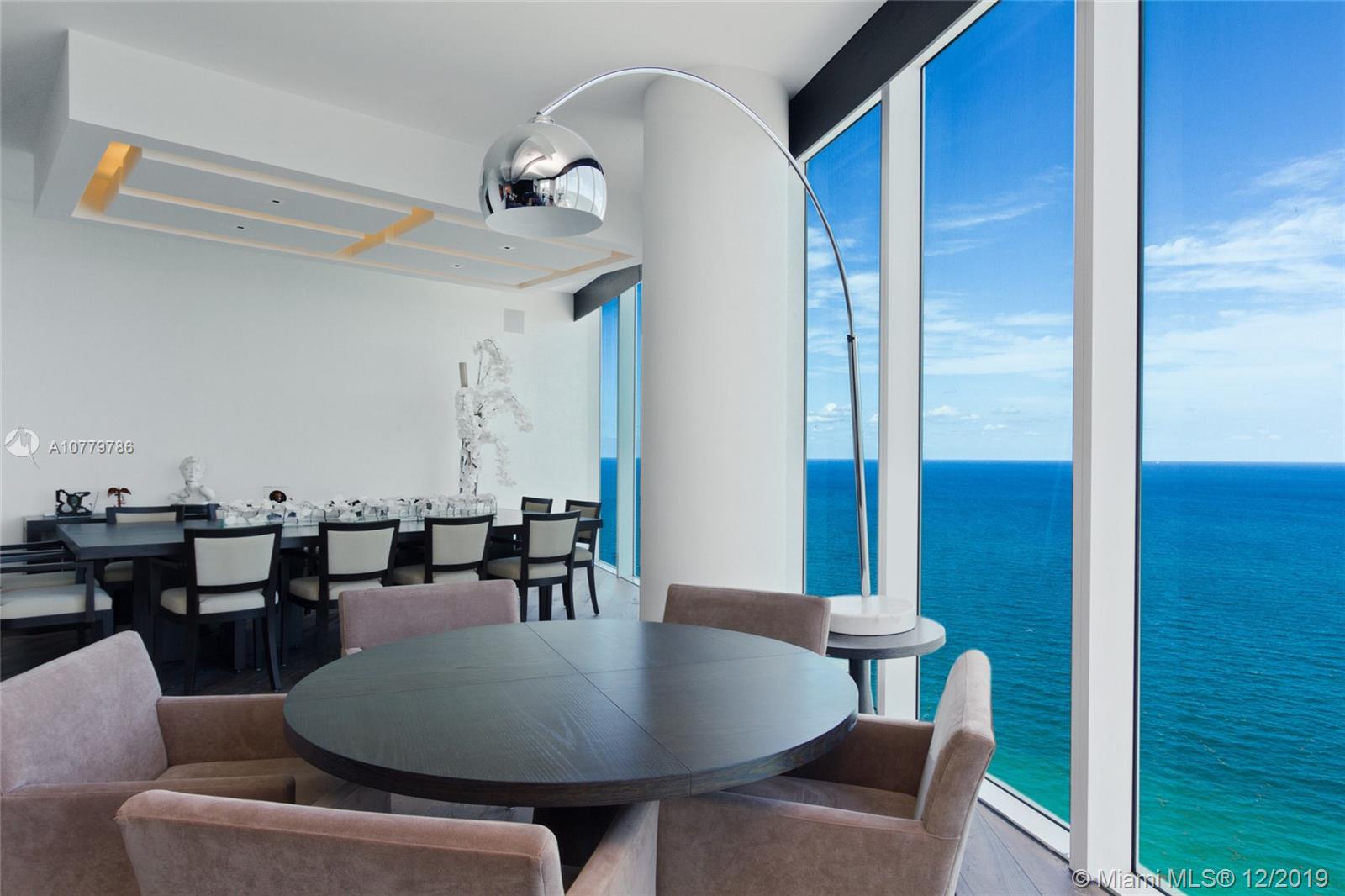 2711 HOLLYWOOD BEACH COND - Residential