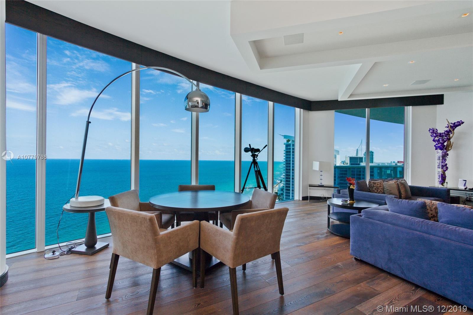 2711 HOLLYWOOD BEACH COND - Residential