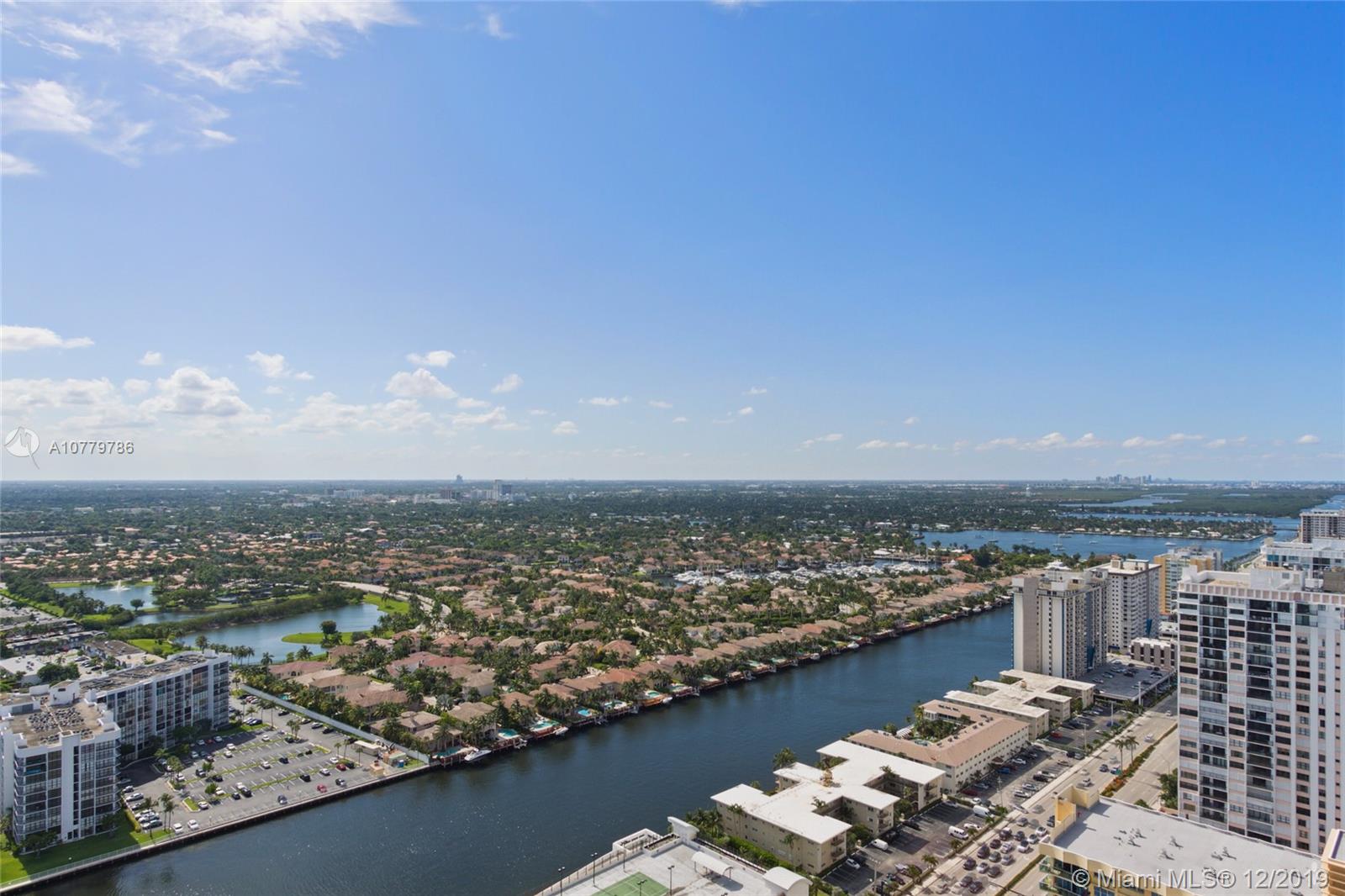 2711 HOLLYWOOD BEACH COND - Residential