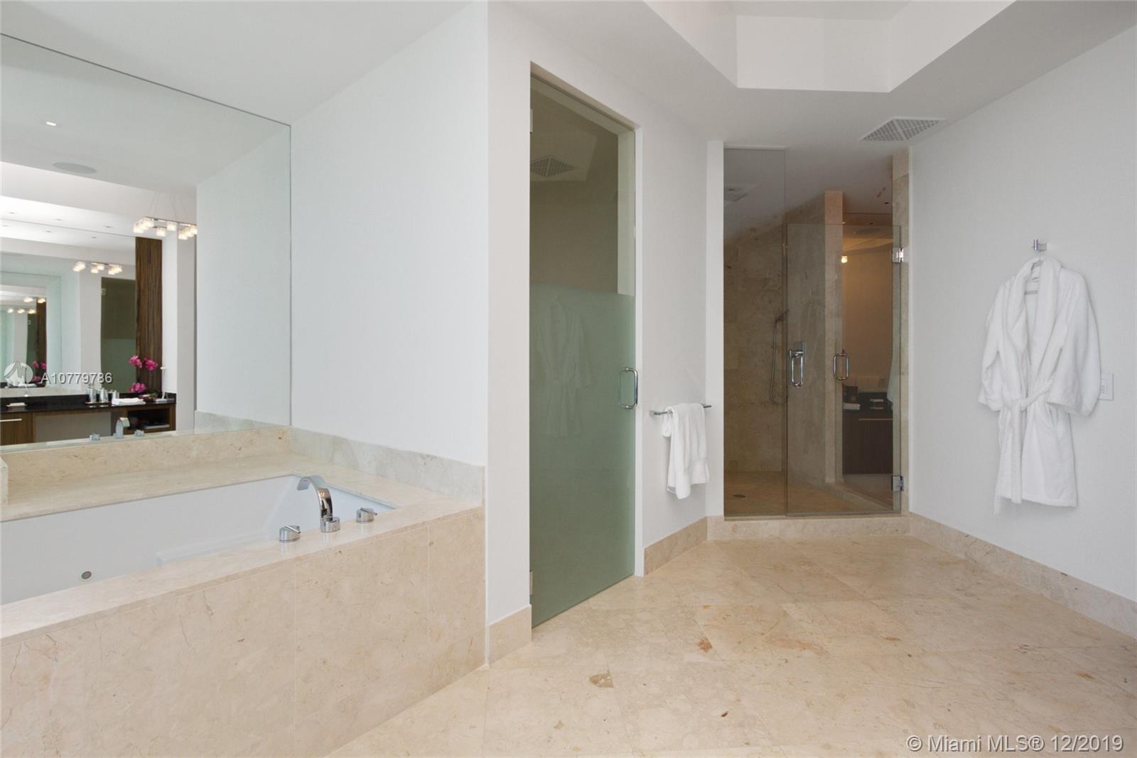 2711 HOLLYWOOD BEACH COND - Residential