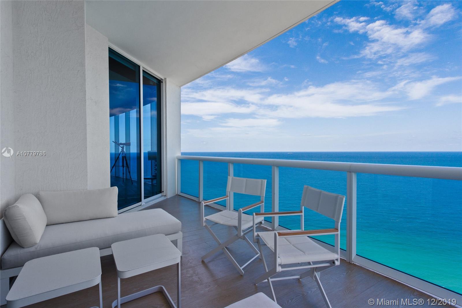 2711 HOLLYWOOD BEACH COND - Residential