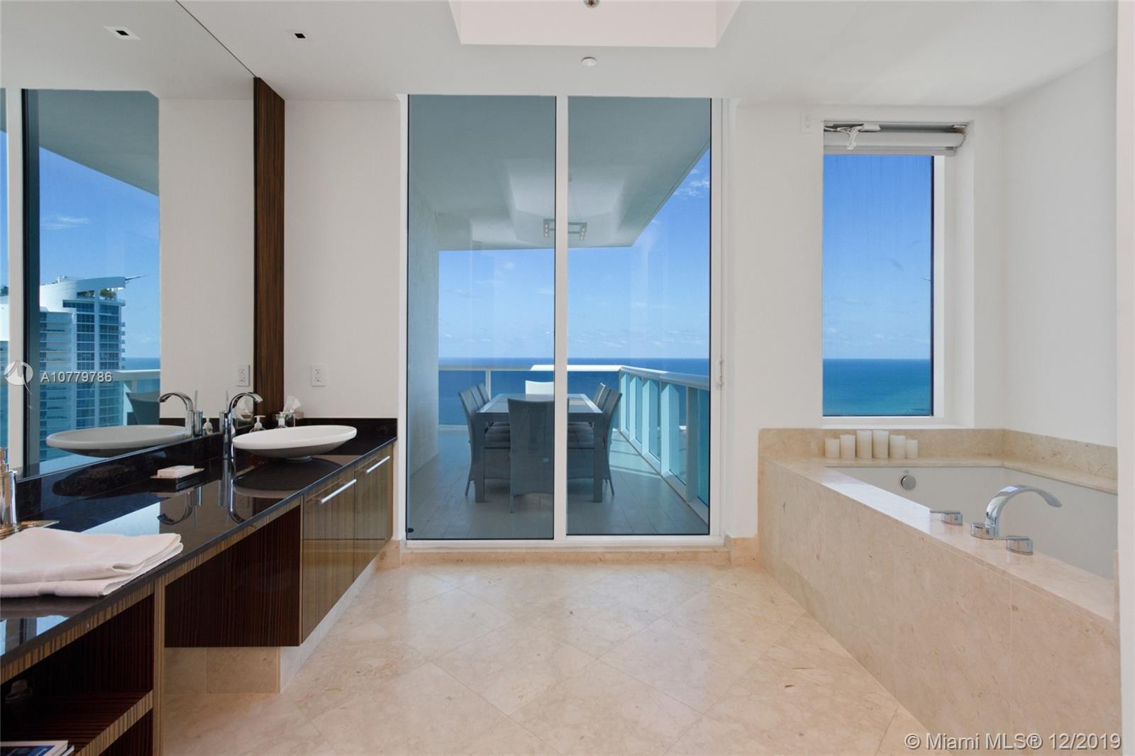 2711 HOLLYWOOD BEACH COND - Residential