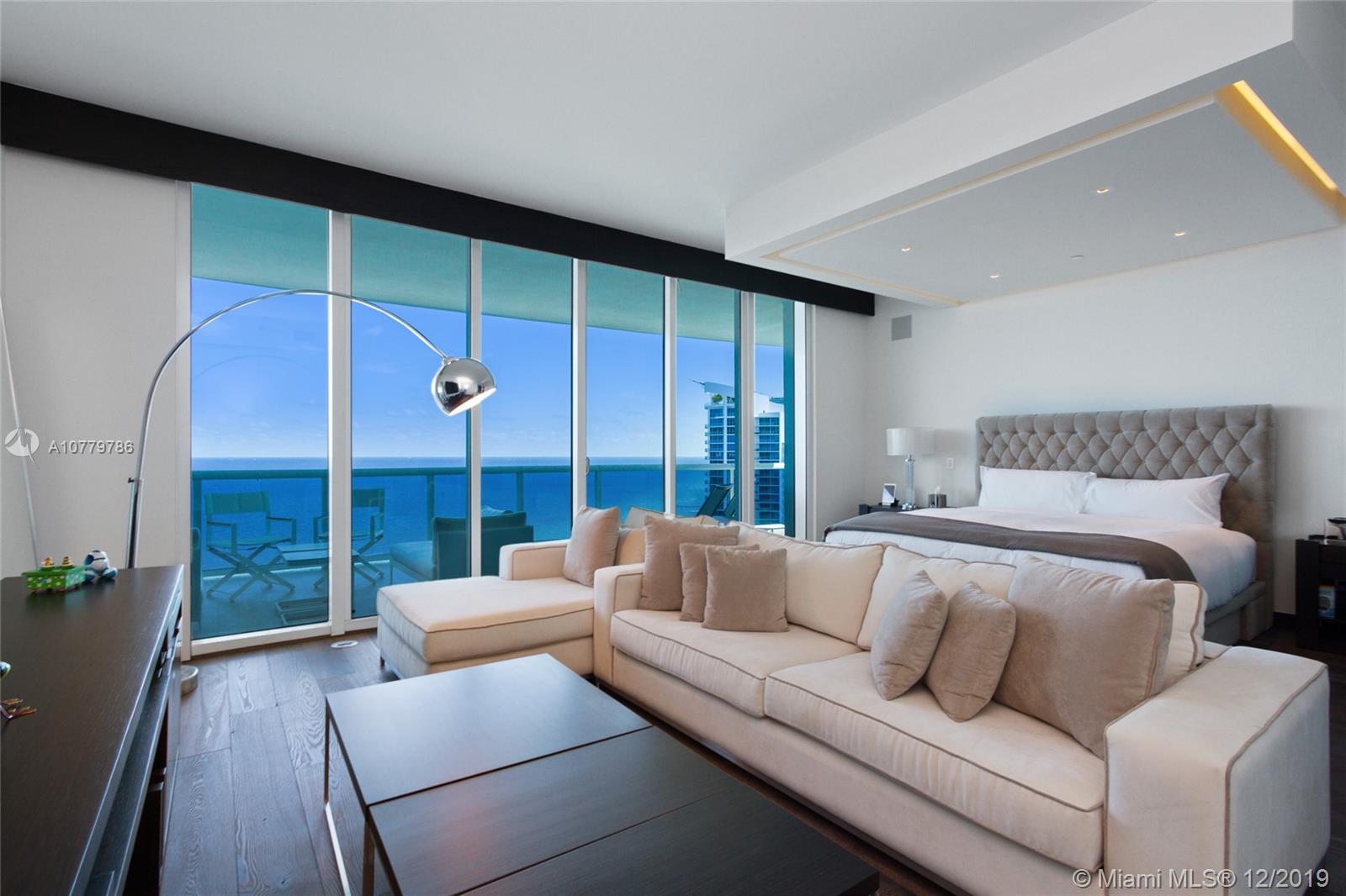 2711 HOLLYWOOD BEACH COND - Residential