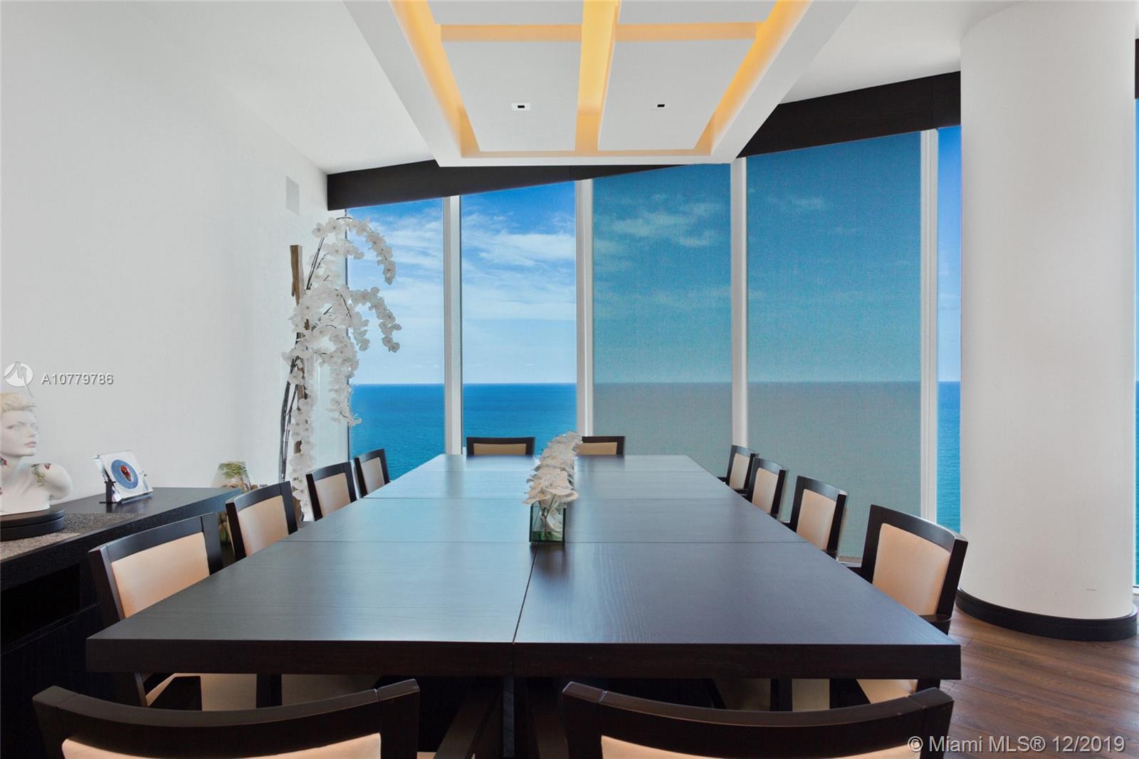 2711 HOLLYWOOD BEACH COND - Residential