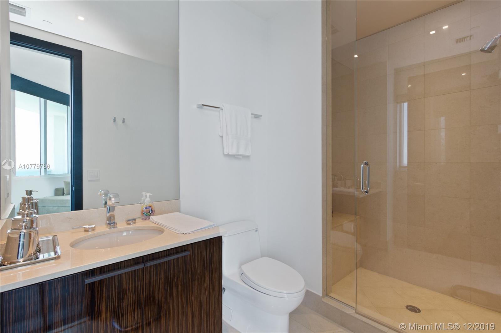 2711 HOLLYWOOD BEACH COND - Residential