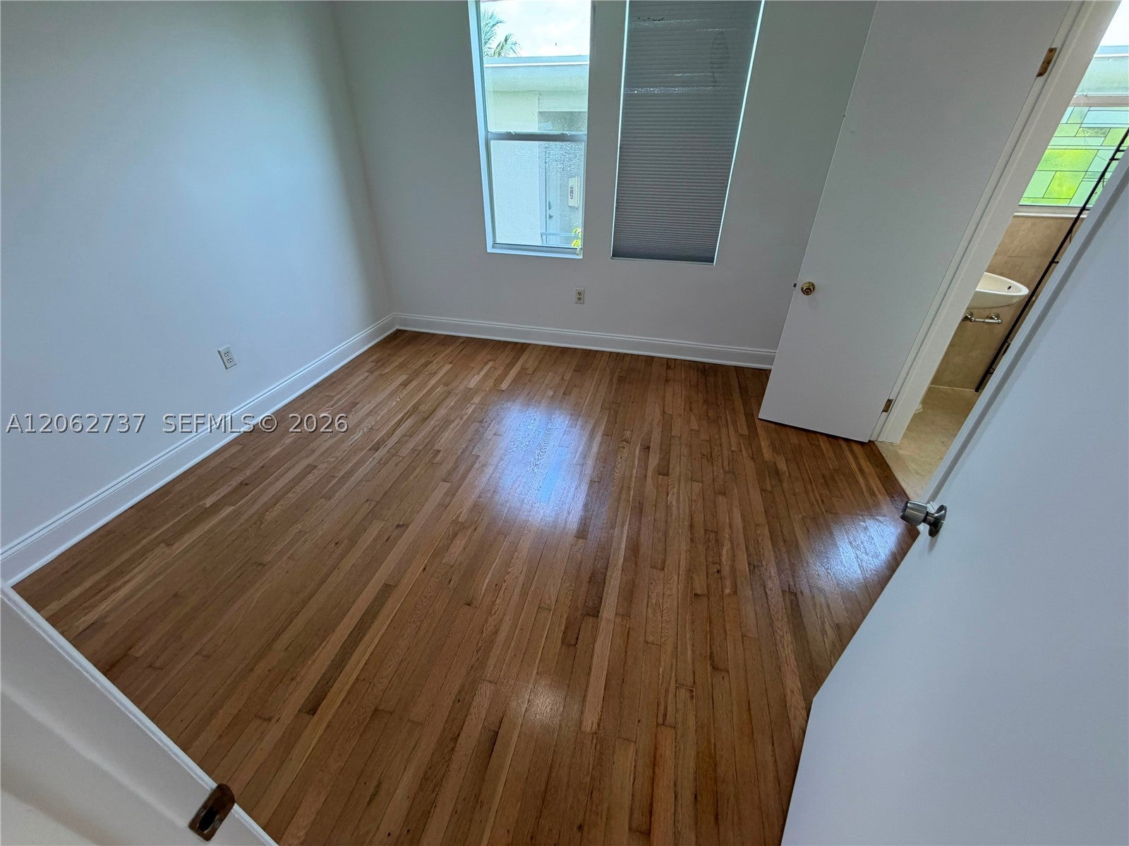 1027 Euclid Ave 4