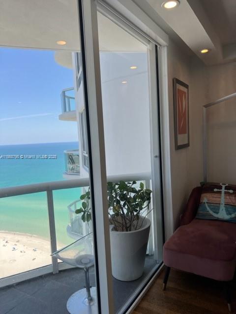 6365 Collins Avenue 2811
