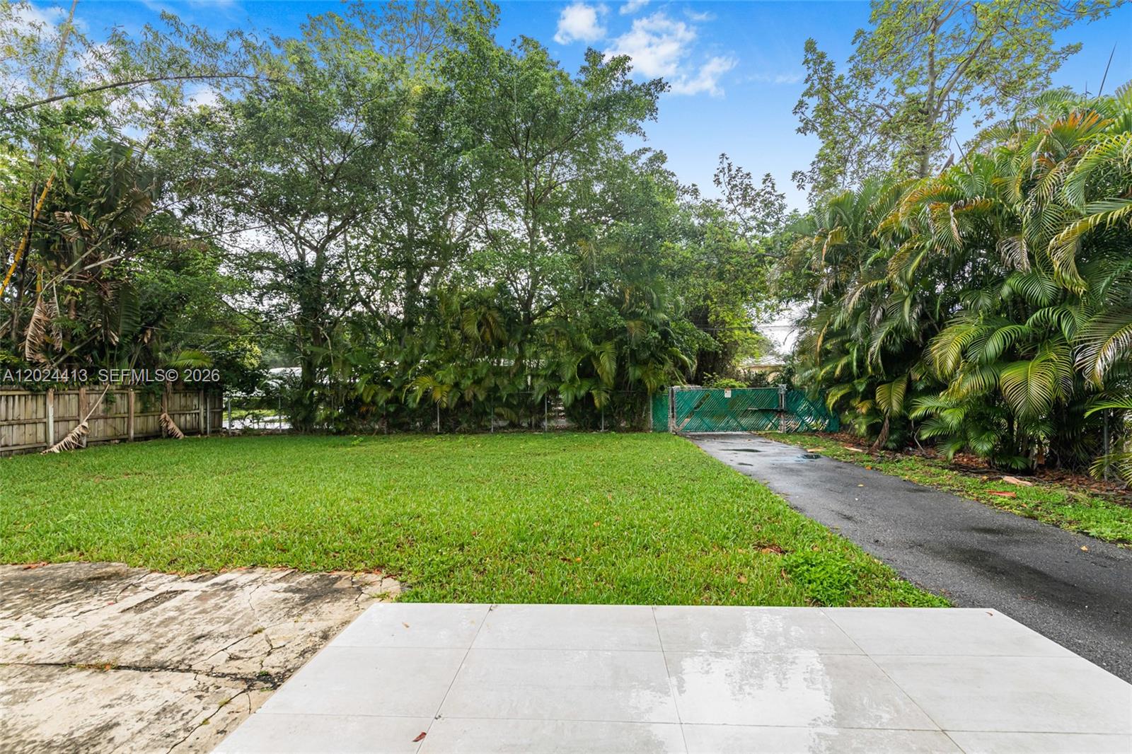 DUNNINGS MIAMI SHORES EXT - Residential Lease