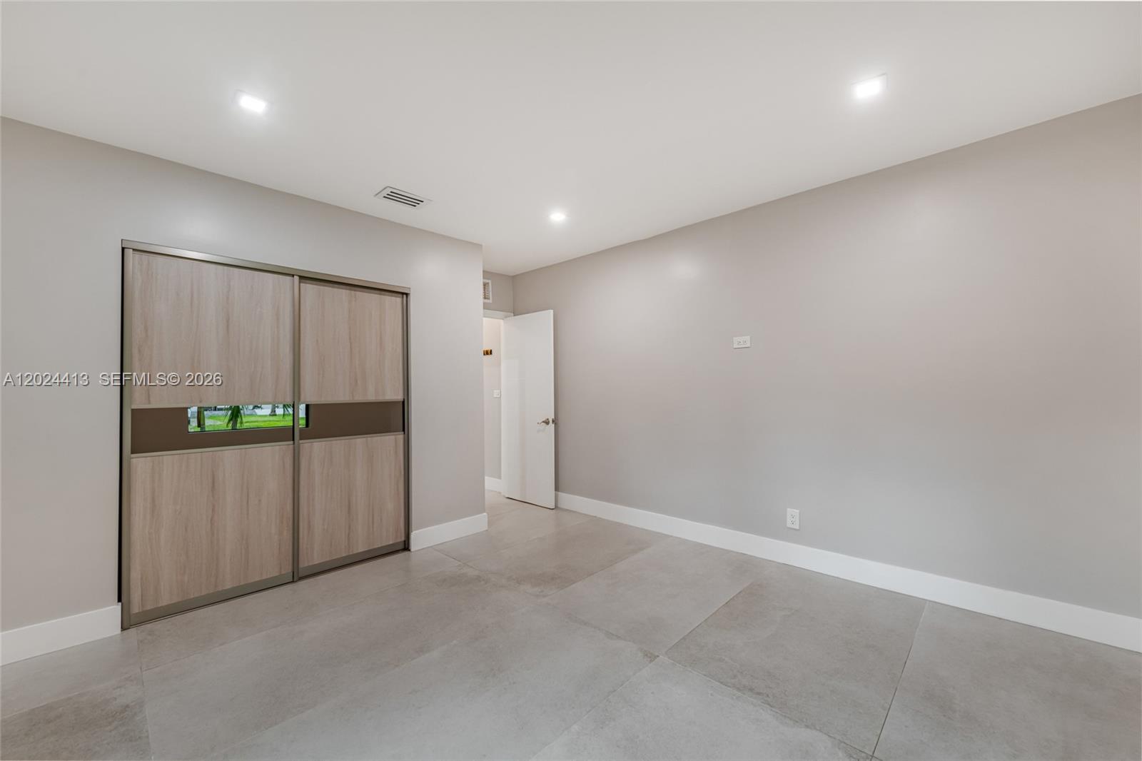 DUNNINGS MIAMI SHORES EXT - Residential Lease