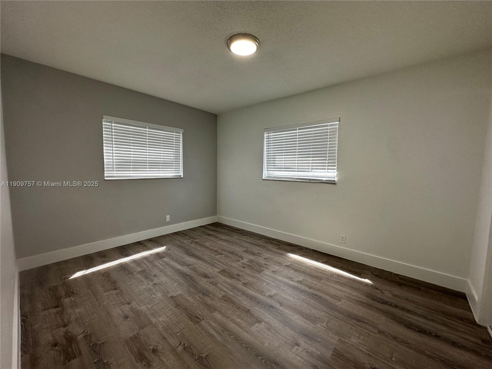 OAKLAND MANORS AMENDED PL - Residential Lease