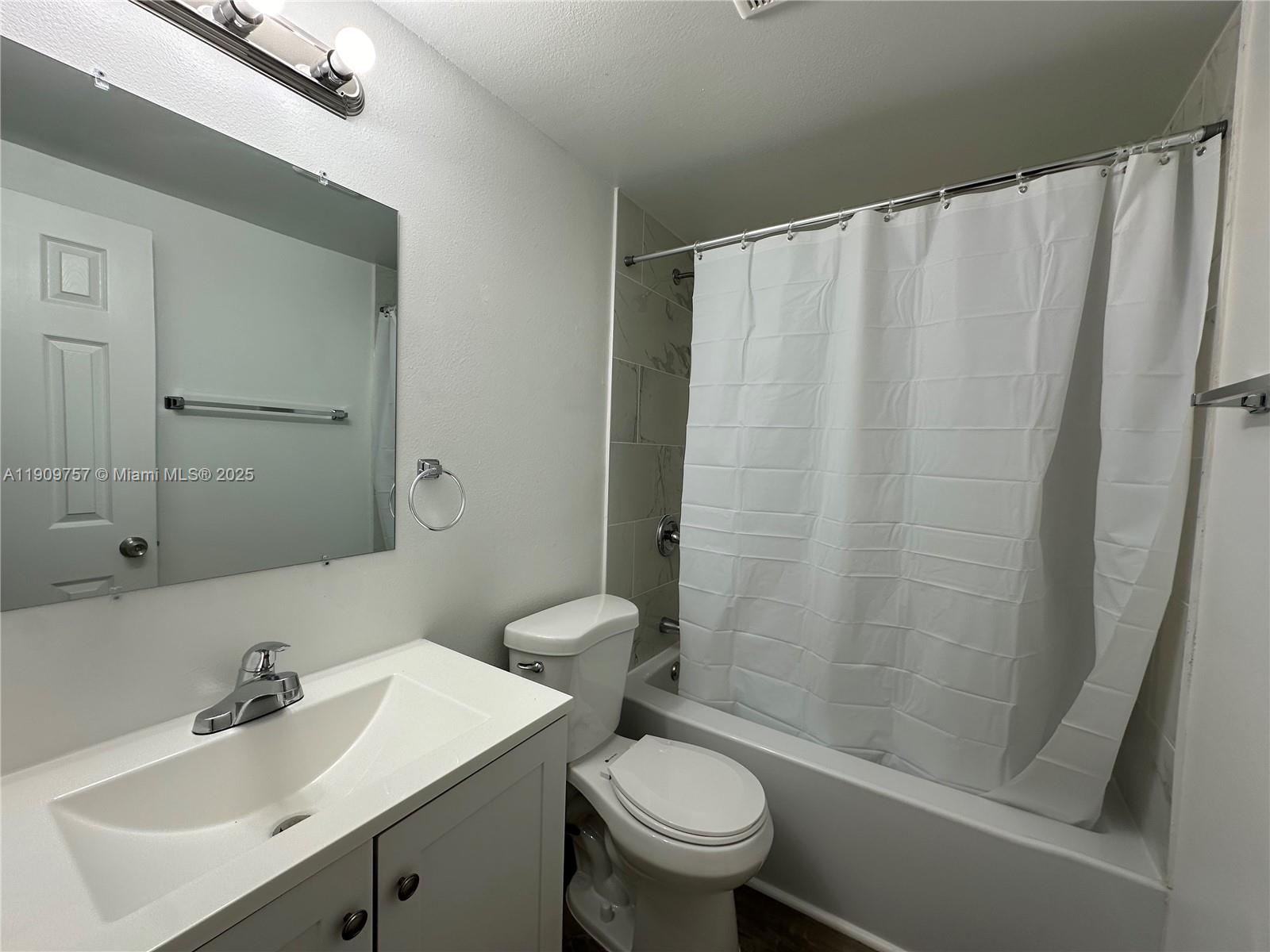 OAKLAND MANORS AMENDED PL - Residential Lease