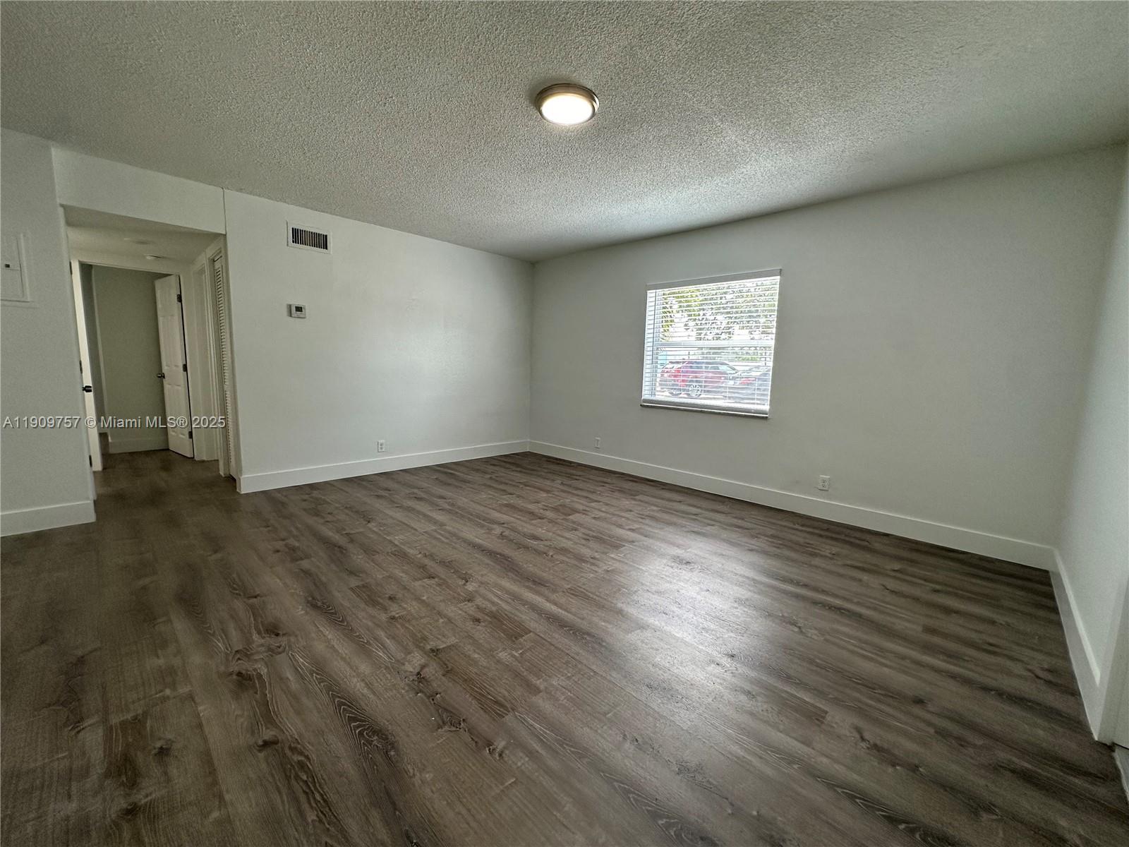 OAKLAND MANORS AMENDED PL - Residential Lease