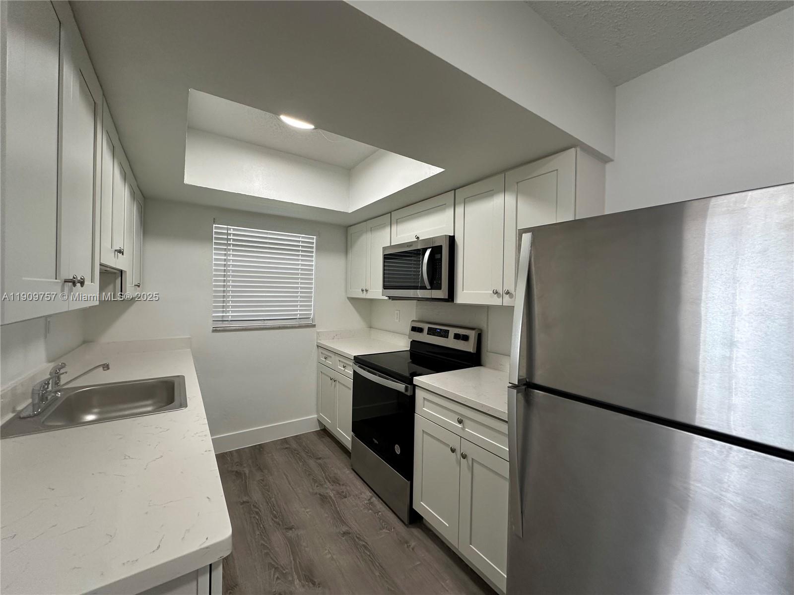 OAKLAND MANORS AMENDED PL - Residential Lease