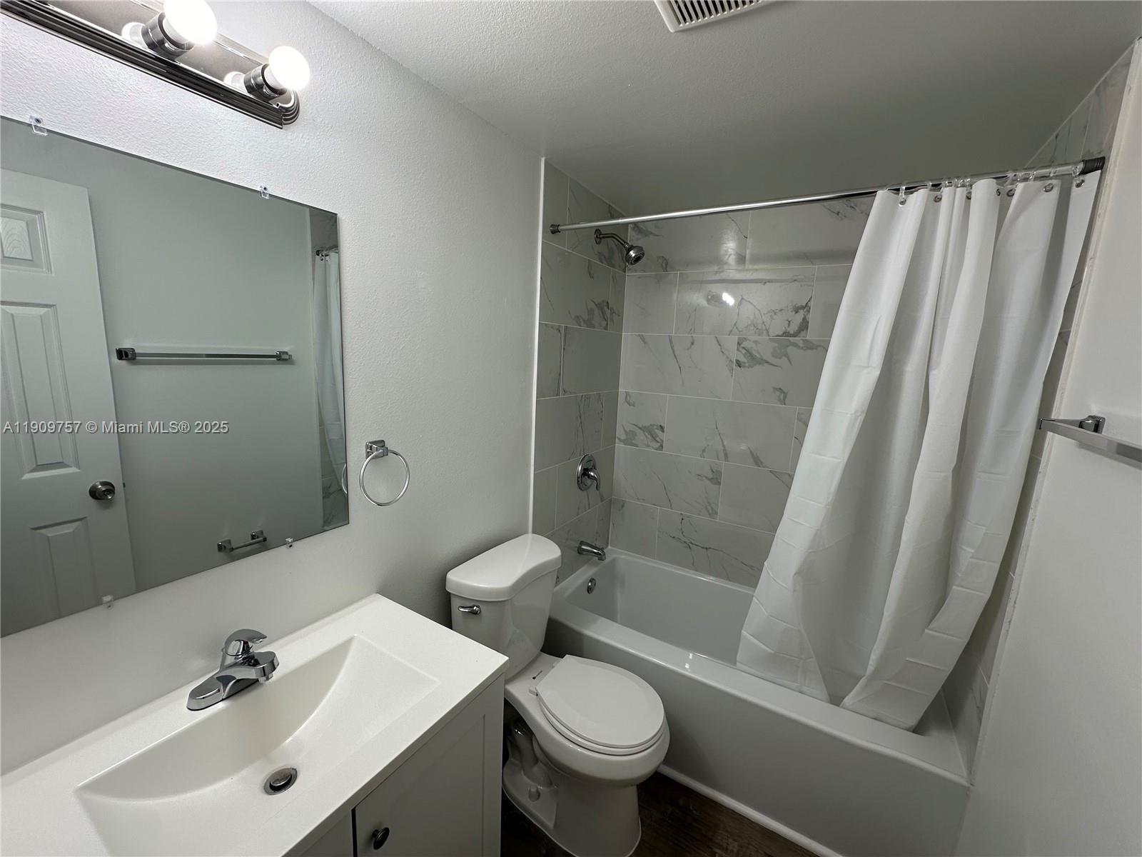 OAKLAND MANORS AMENDED PL - Residential Lease