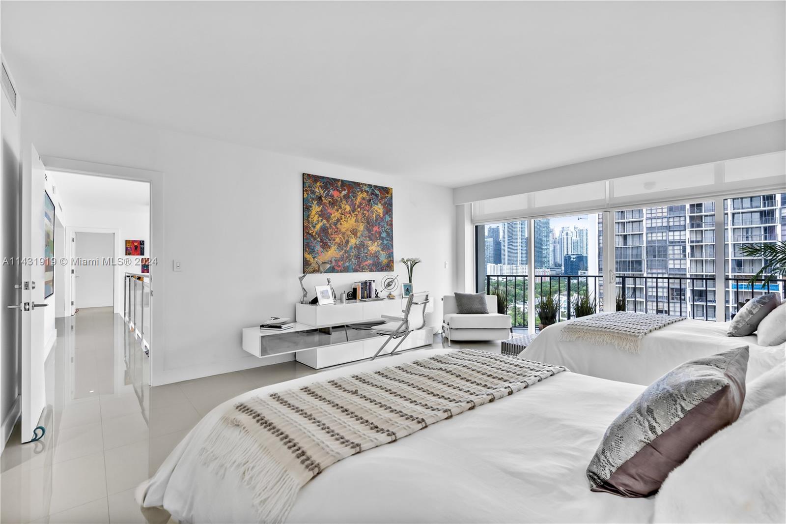 BRICKELL PLACE PHASE II C - Residential