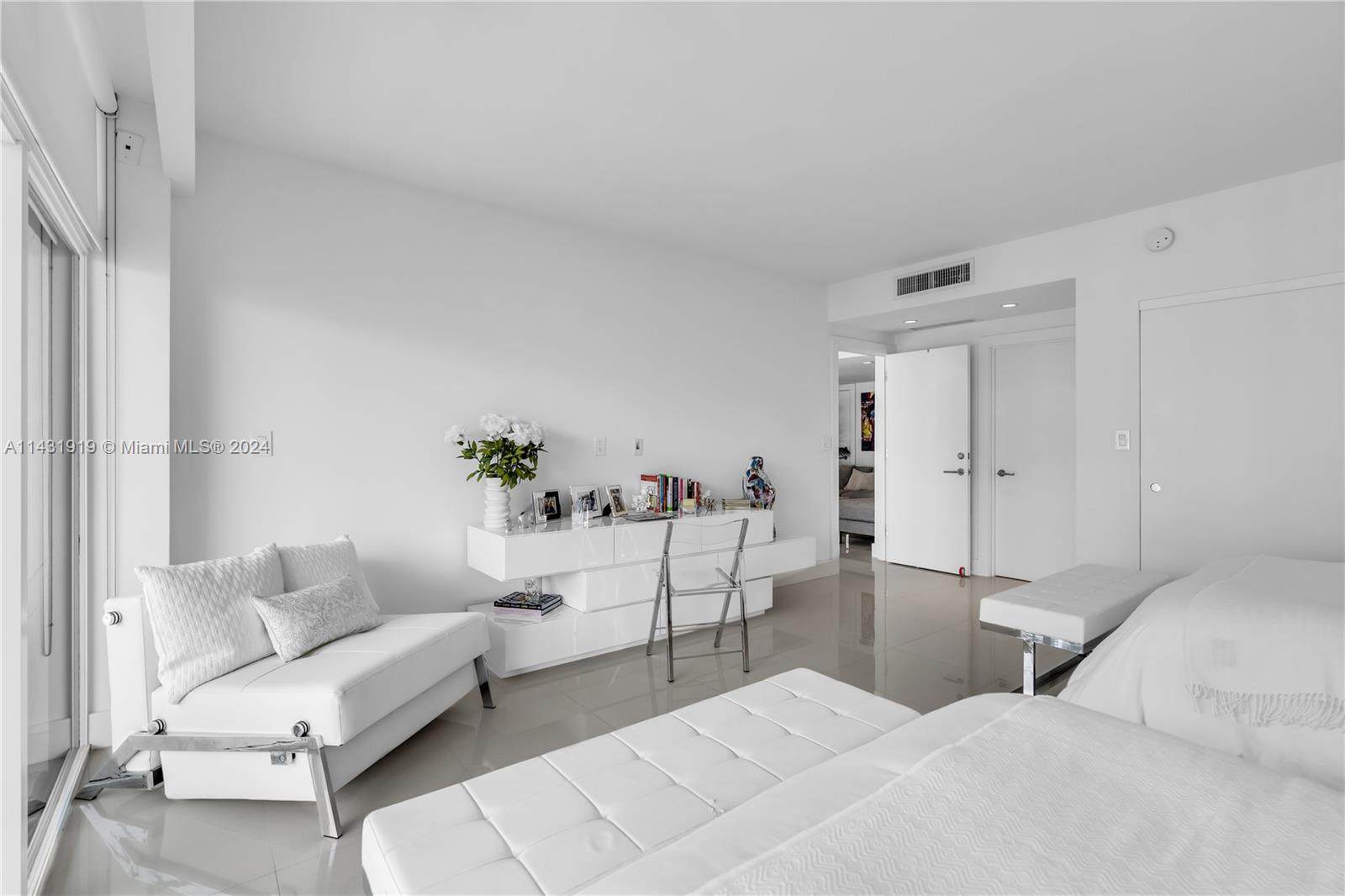 BRICKELL PLACE PHASE II C - Residential