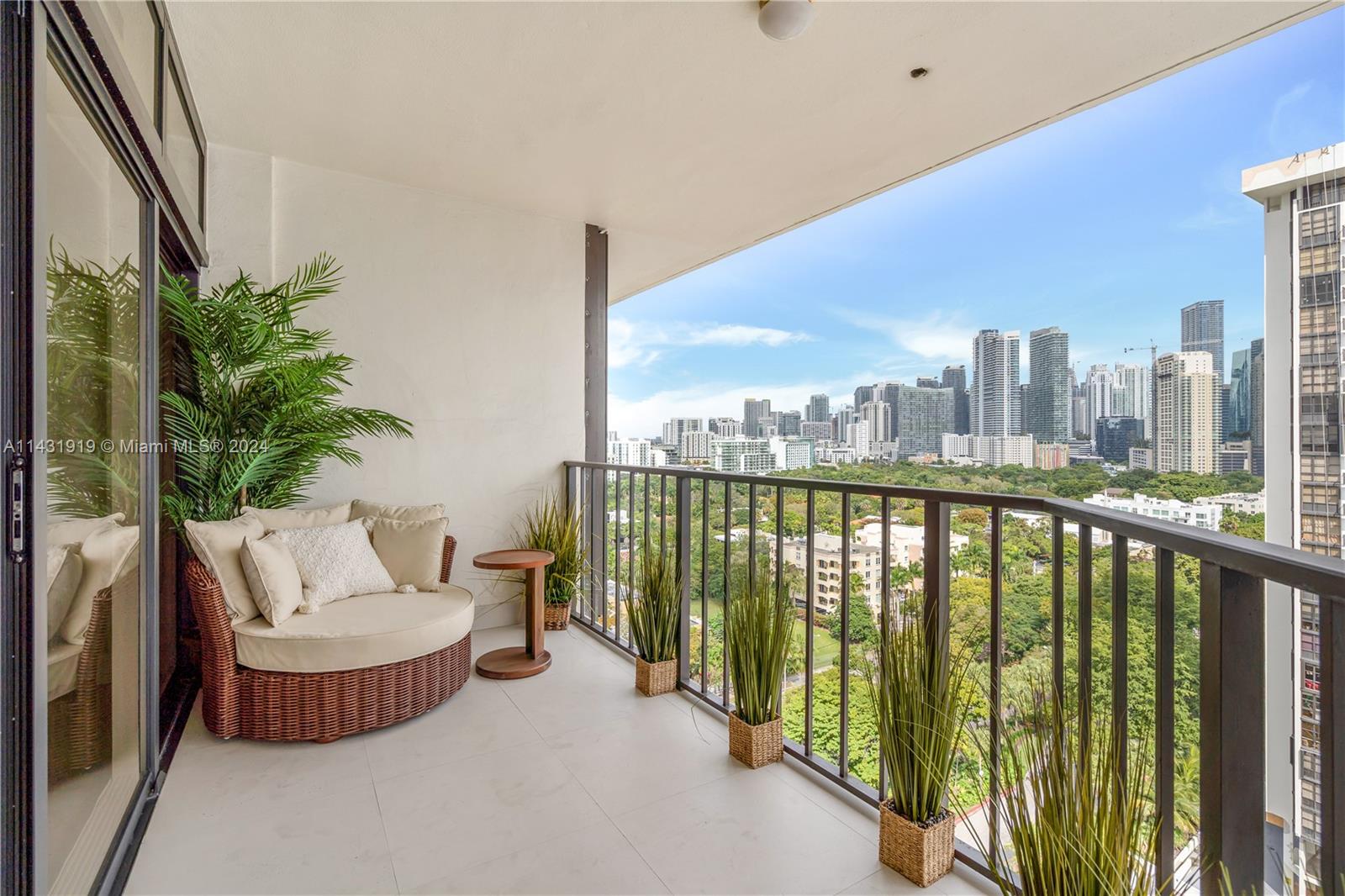 BRICKELL PLACE PHASE II C - Residential