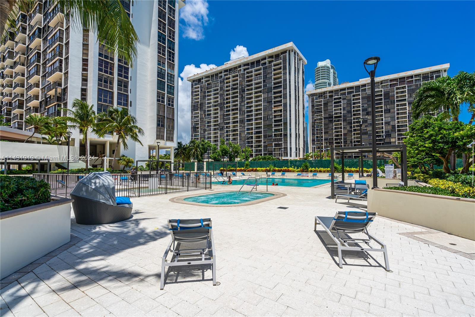 BRICKELL PLACE PHASE II C - Residential