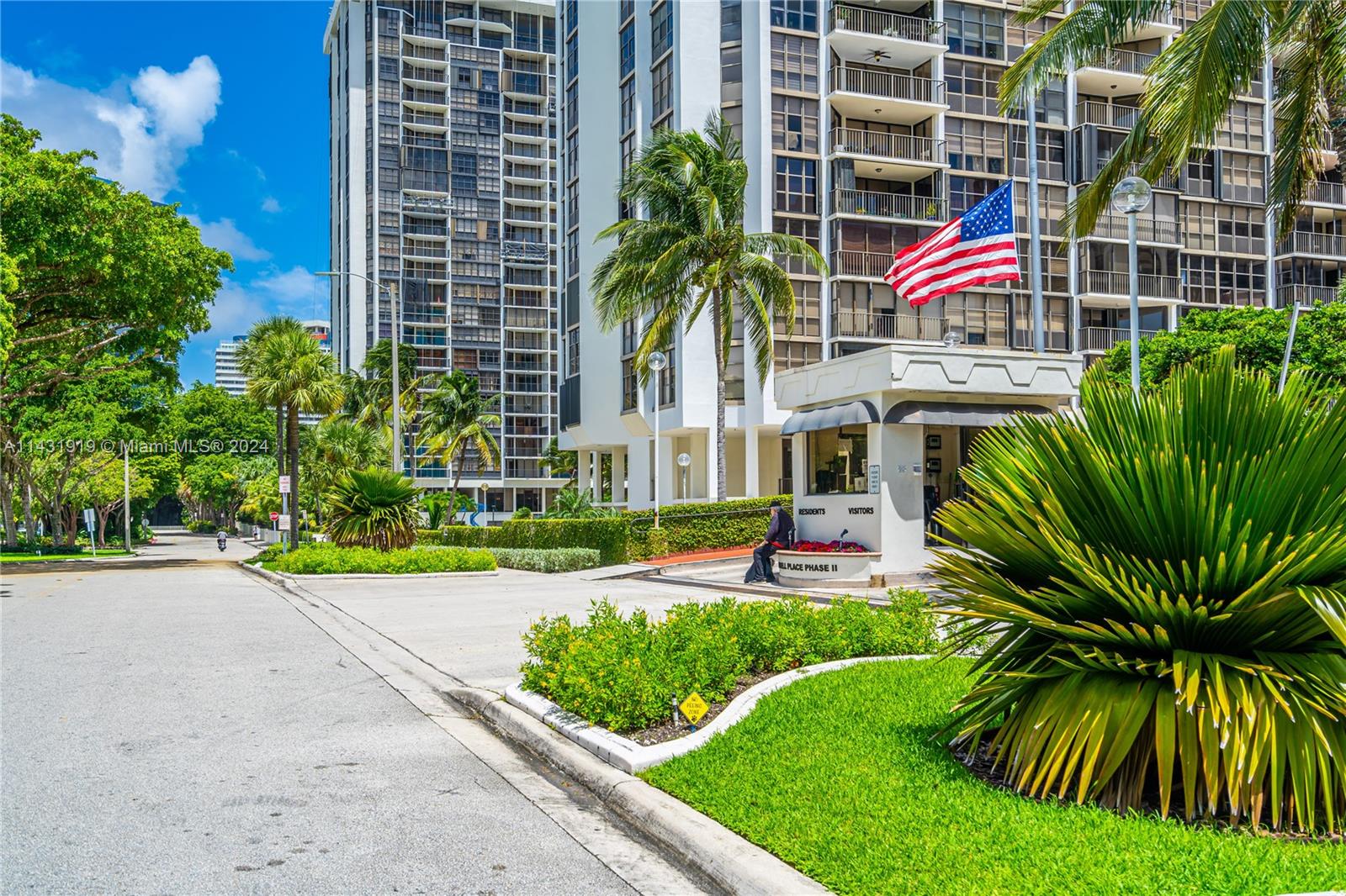 BRICKELL PLACE PHASE II C - Residential