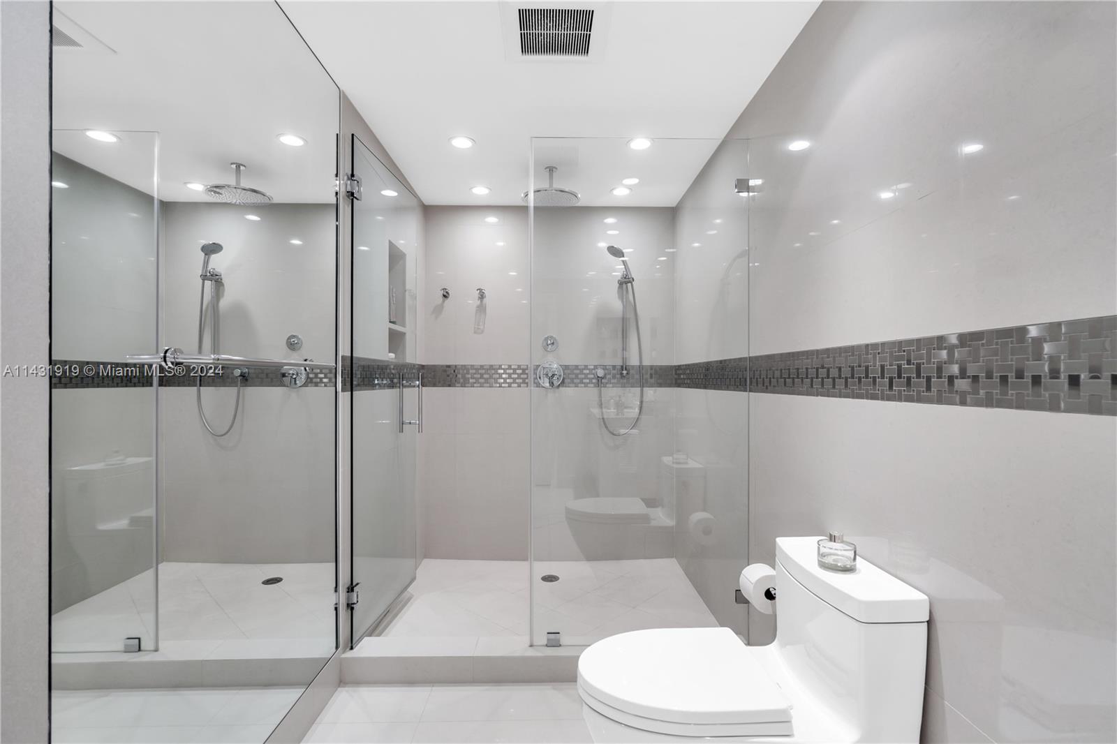 BRICKELL PLACE PHASE II C - Residential