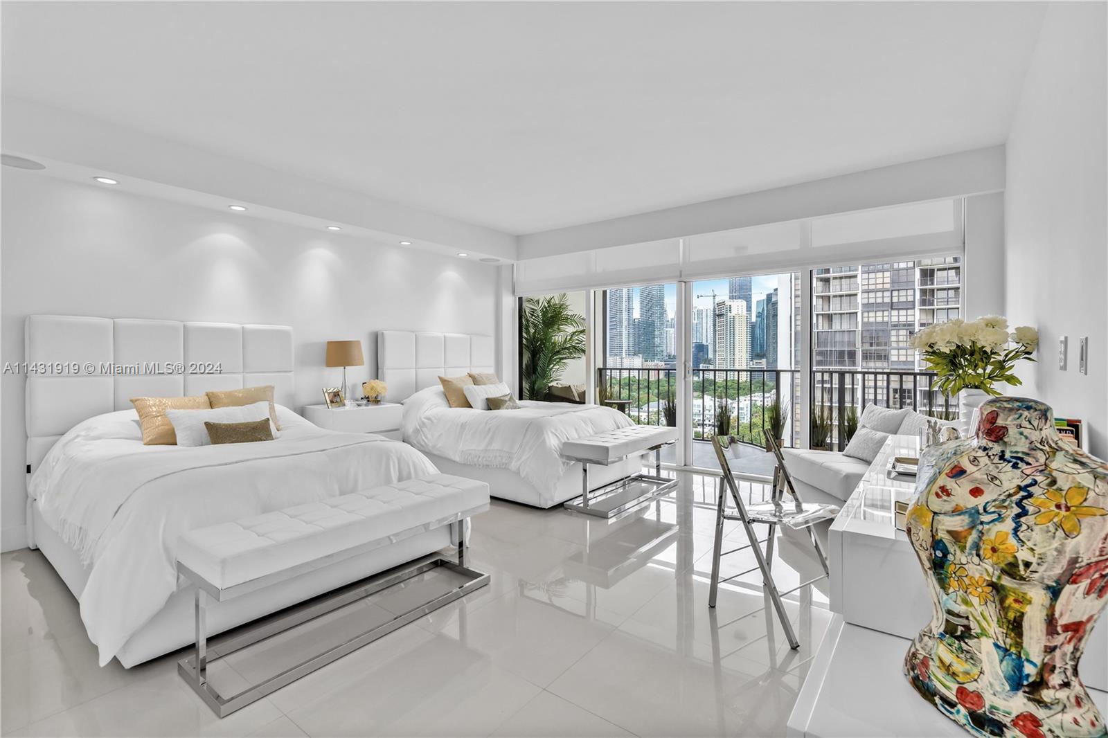 BRICKELL PLACE PHASE II C - Residential