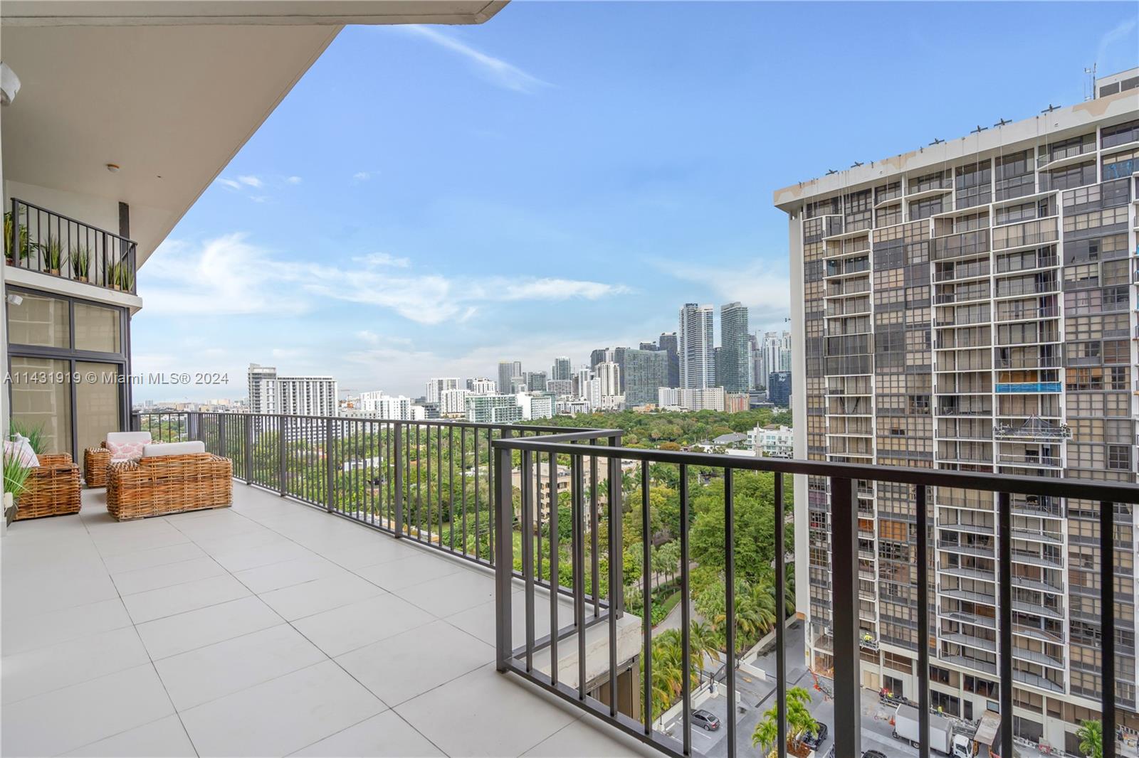 BRICKELL PLACE PHASE II C - Residential