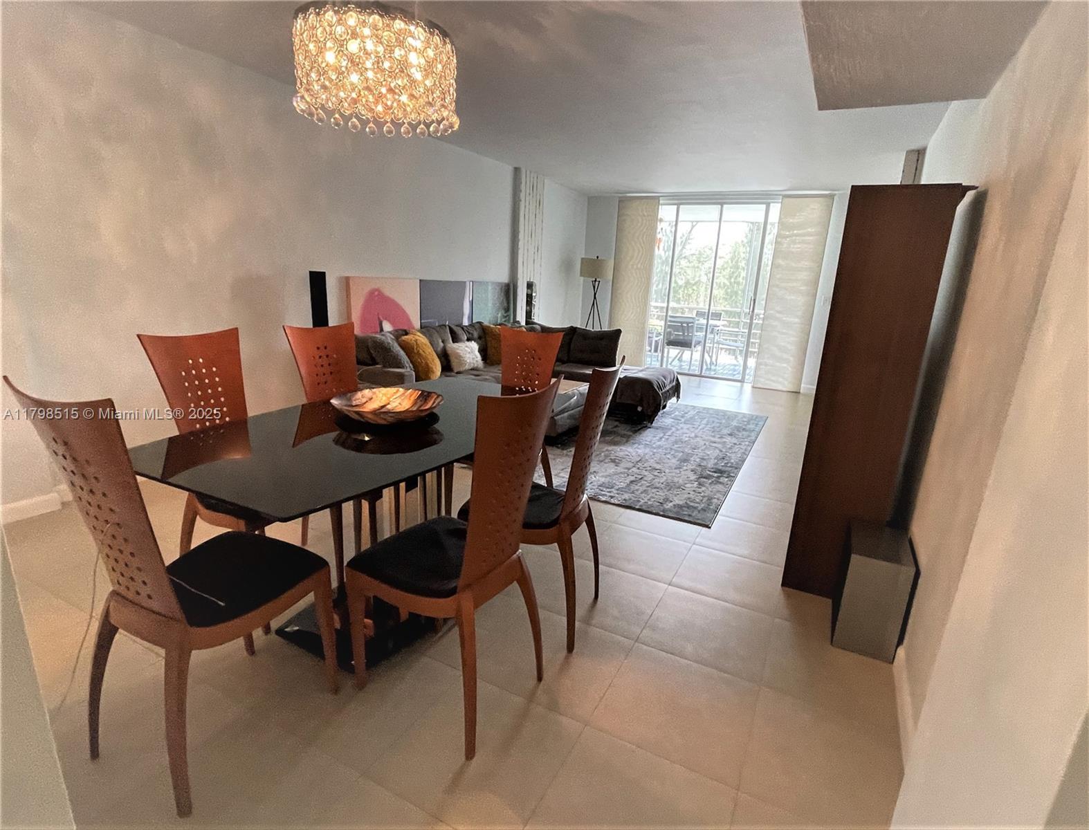 EASTERN SHORES WHITE HOUS - Residential