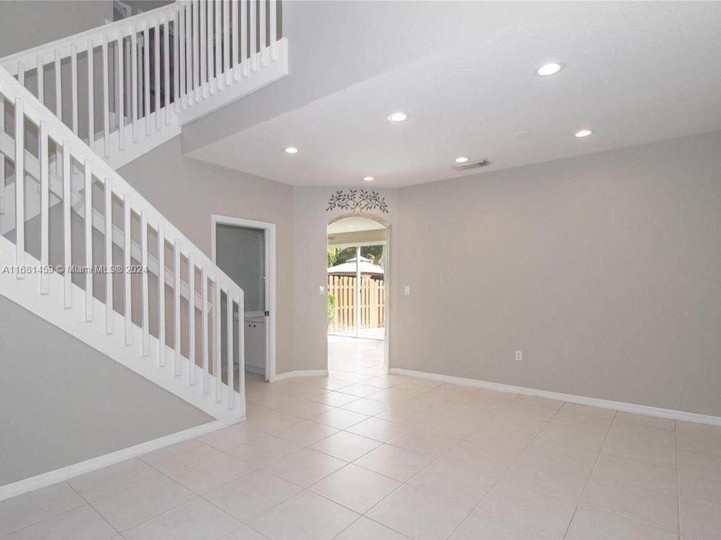 PEMBROKE FALLS PHASE 3 - Residential Lease