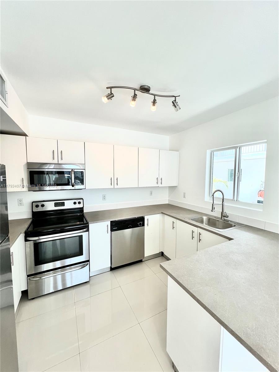 Rental Property at 8035 Crespi Blvd 3, Miami Beach, Miami-Dade County, Florida - Bedrooms: 20 
Bathrooms: 20  - $3,150 MO.