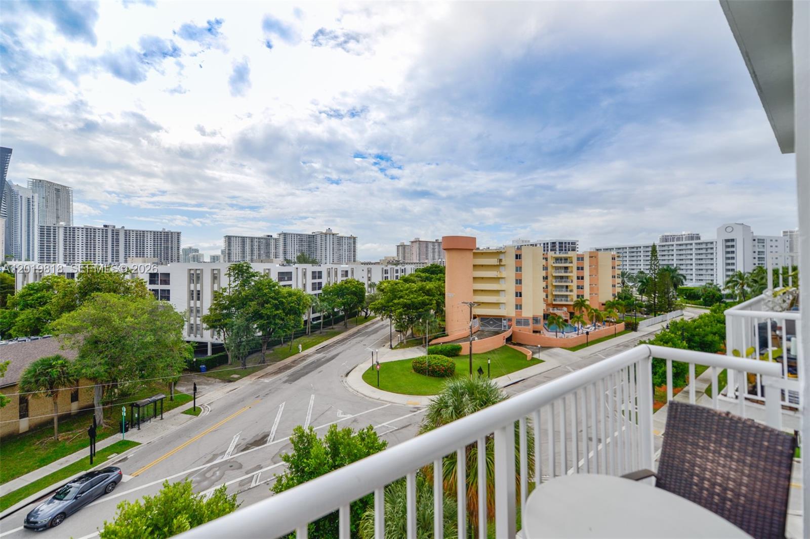 TOWNE ROYALE CONDO - Residential